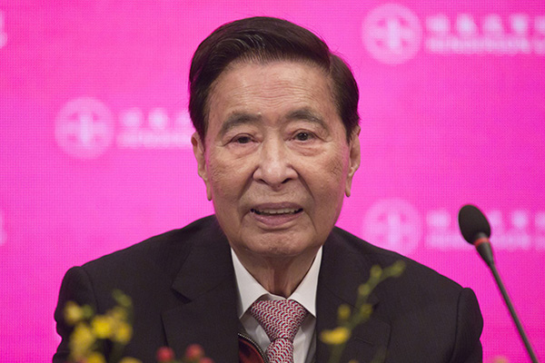 香港“二号富豪”李兆基：6岁学做生意，带一千块只身闯香港