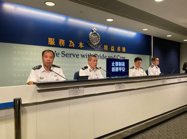 暴徒袭警夺枪，港警果断开枪：这是对待暴徒的“国际标准”！