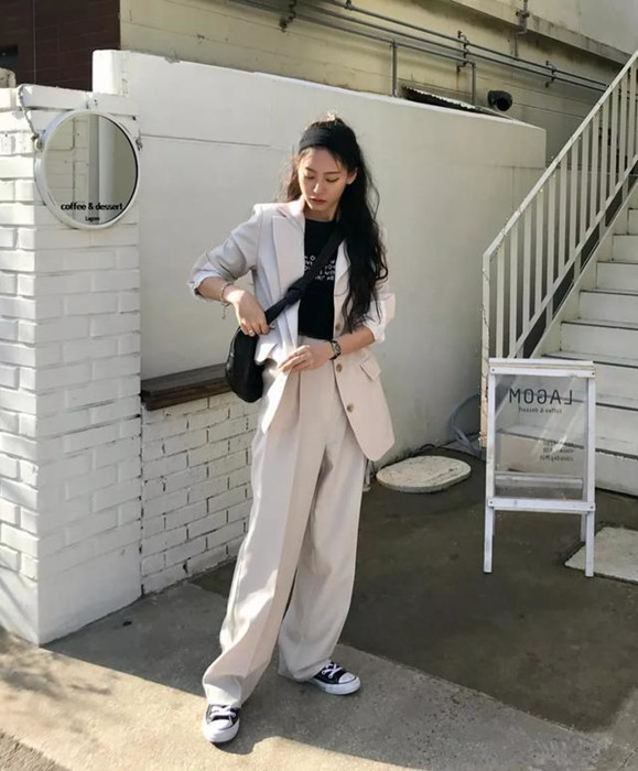 无性别穿搭超A！盐系女孩这样穿帅过男友