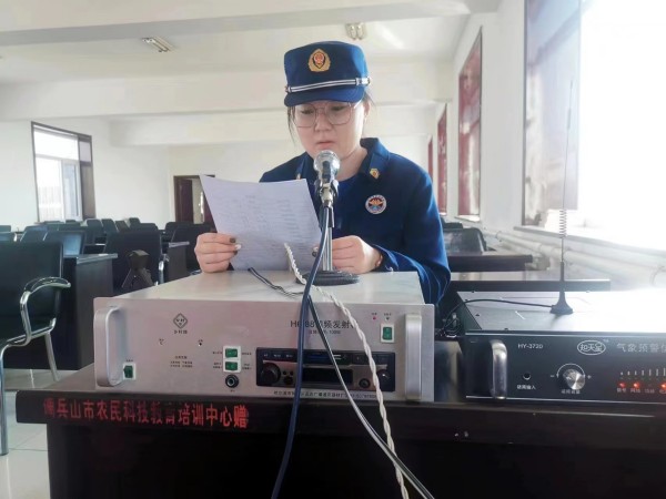 调兵山市消防救援大队：消防送到田地间  播下护农“安全种”