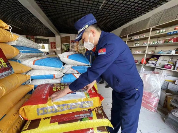 调兵山市消防救援大队：消防送到田地间  播下护农“安全种”