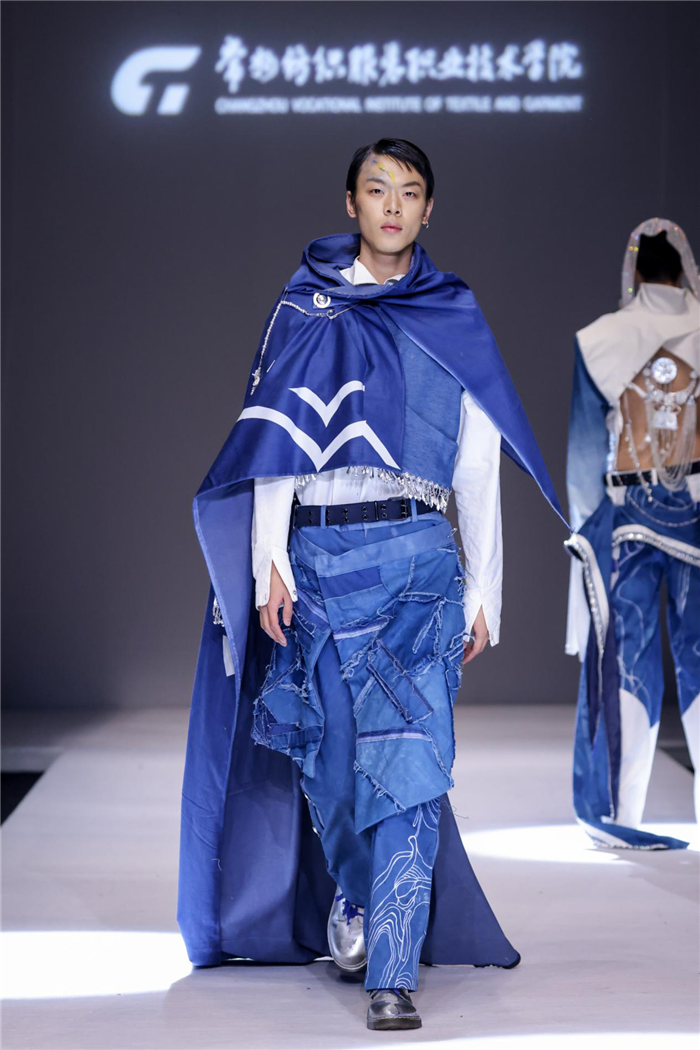 河北科技大学服装与服饰设计专业毕业作品亮相2023中国国际大学生时装周