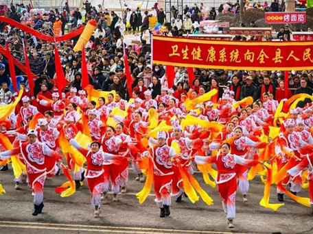 甘肃通渭：欢天喜地闹元宵  春涌襄城新气象