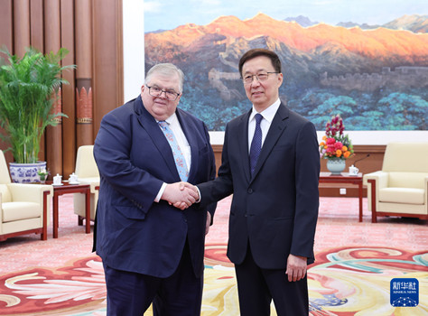 韩正会见国际清算银行总经理卡斯滕斯