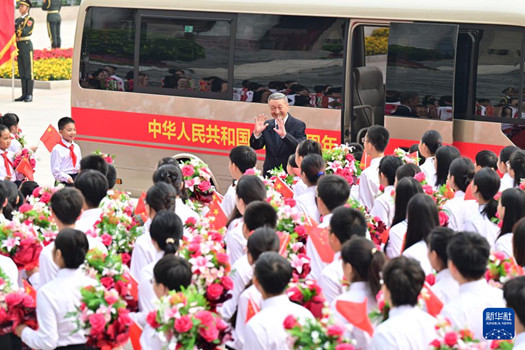 中华人民共和国国家勋章和国家荣誉称号颁授仪式在京隆重举行