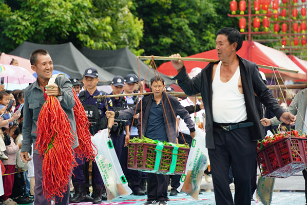 贵州纳雍百兴镇“风味康养.夏悦舌尖”活动:清凉与火热交织的文旅盛宴