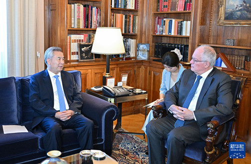 李希对希腊进行正式友好访问