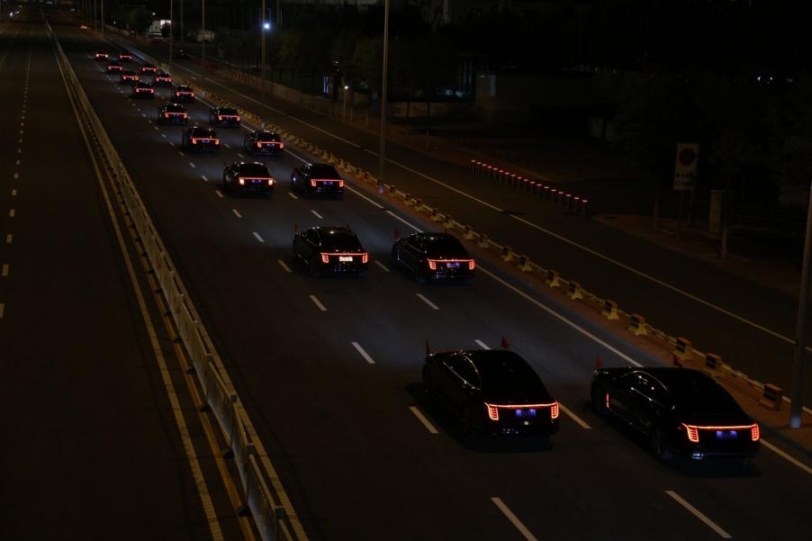 “旗耀征程 尽显风范”红旗品牌以坚守与创新奏响民族汽车品牌的时代强音