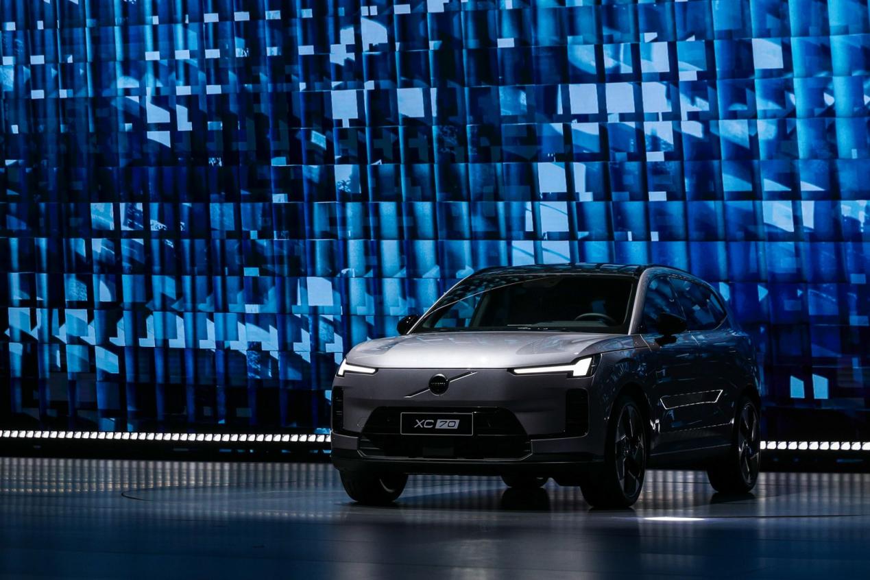 沃尔沃全新XC70上市 限时参考尊享价26.99万元起