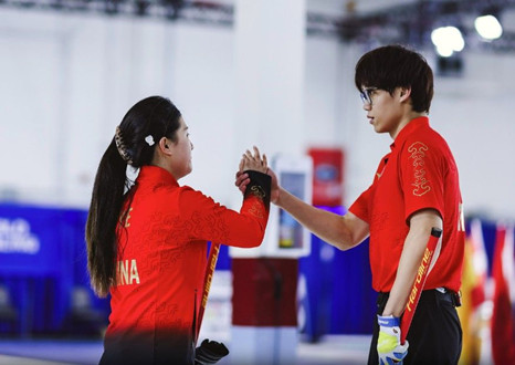 冰壶奥运落选赛：中国队混双组合四连胜